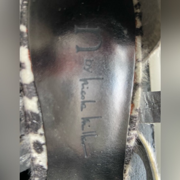 NWOT-Fun Shoes! wedge sandles, 6.5 Blk & White fur-cow print -Never Worn - Picture 9 of 10